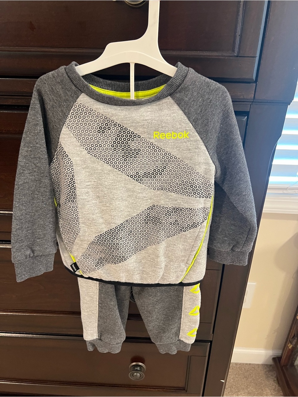 Reebok Kids' Gray & Neon Yellow Active Set